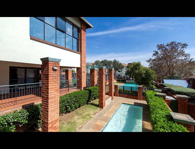 2 BEDROOM APARTMENT FOR SALE IN GREENSTONE HILL